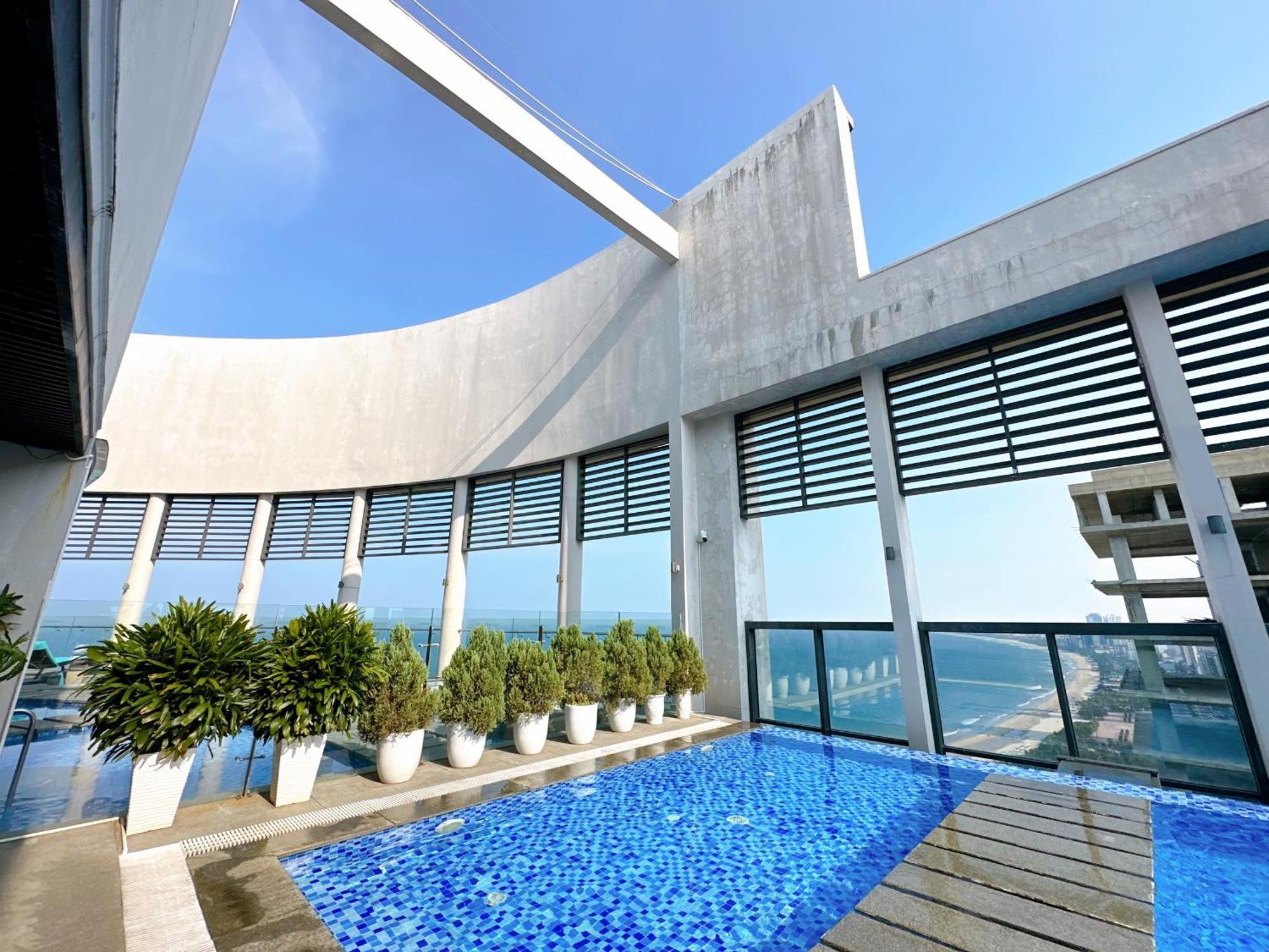 Luxury Apt Opposite Mykhe Beach Дананг Экстерьер фото